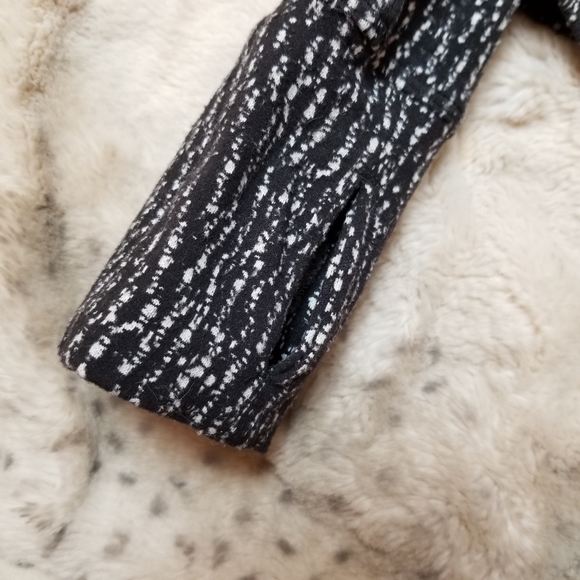 Lululemon pullover - Picture 3 of 7